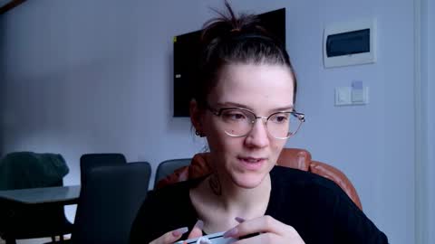 Ray-Ray online show from 12/14/25, 01:22