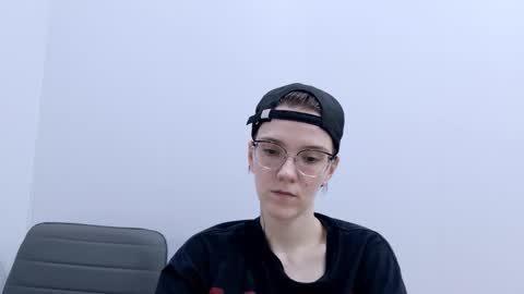 Ray-Ray online show from 03/06/26, 05:20