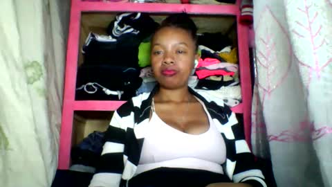 Snapshot of rayana_69 chatting on 05/16/26, 12:40 rayana_69 online show from 05/16/26, 12:40