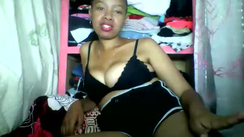 Snapshot of rayana_69 chatting on 05/27/26, 03:20 rayana_69 online show from 05/27/26, 03:20
