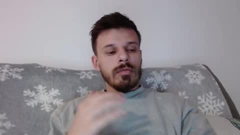 Snapshot of rayann27 chatting on 12/01/24, 06:08 rayan online show from 12/01/24, 06:08