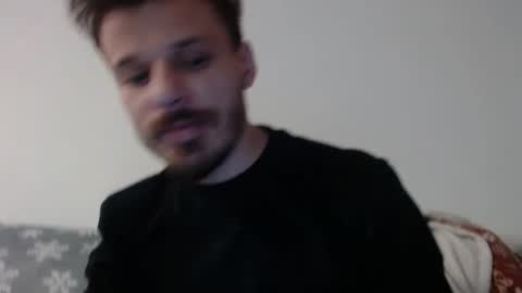 Snapshot of rayann27 chatting on 12/15/24, 03:20 rayan online show from 12/15/24, 03:20