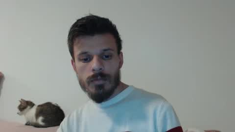 Snapshot of rayann27 chatting on 10/26/25, 03:18 rayan online show from 10/26/25, 03:18