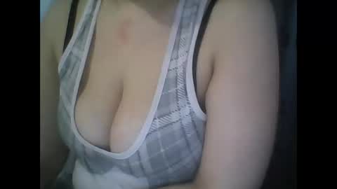 Snapshot of rayday_ chatting on 03/05/25, 09:16 rayday_ online show from 03/05/25, 09:16