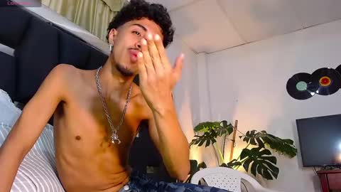 Rayn online show from 01/12/25, 06:28