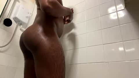 Snapshot of raydick1919 chatting on 01/01/25, 06:06 Raydick online show from 01/01/25, 06:06