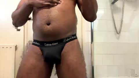 Snapshot of raydick1919 chatting on 02/14/25, 08:42 Raydick online show from 02/14/25, 08:42