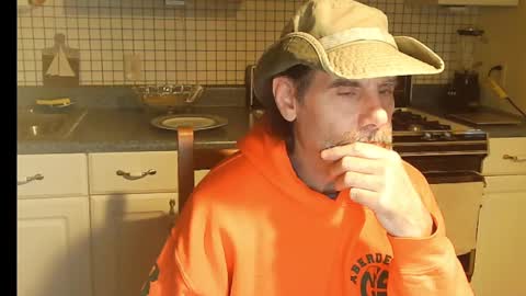 Ray online show from 10/28/25, 08:07