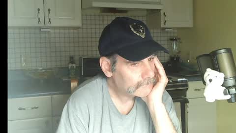 Ray online show from 04/01/26, 07:09