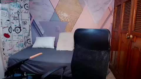raylin_escobar online show from 05/02/26, 03:17