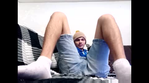 Snapshot of raymartino chatting on 12/17/25, 08:42 RayMartino online show from 12/17/25, 08:42