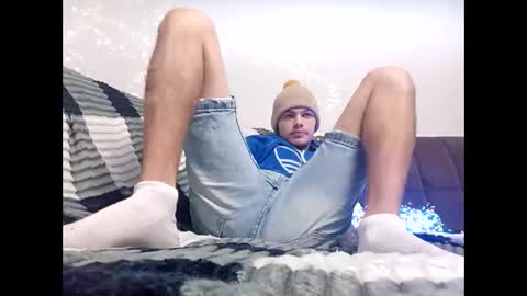 Snapshot of raymartino chatting on 12/19/25, 09:11 RayMartino online show from 12/19/25, 09:11