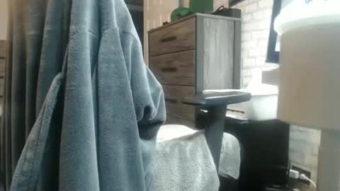 rayneonme1225 online show from 03/07/25, 10:21