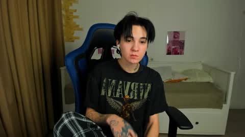 Snapshot of raytaylorr chatting on 01/15/26, 05:45 Ray online show from 01/15/26, 05:45