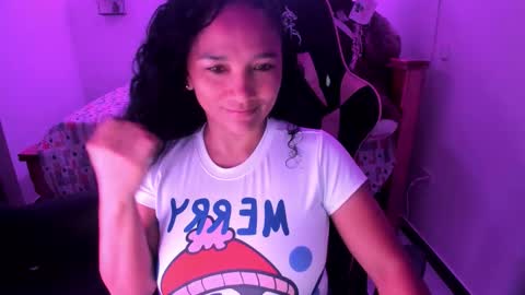 Danna online show from 11/19/25, 03:01