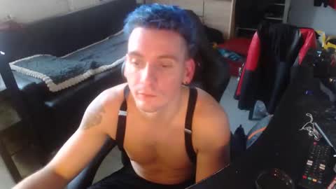 Snapshot of rayzel31 chatting on 11/09/25, 02:59 Rayzel online show from 11/09/25, 02:59