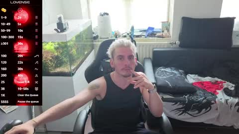 Rayzel online show from 05/02/26, 01:16