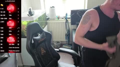 Rayzel online show from 05/03/26, 11:27