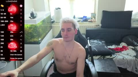 Rayzel online show from 05/08/26, 11:59