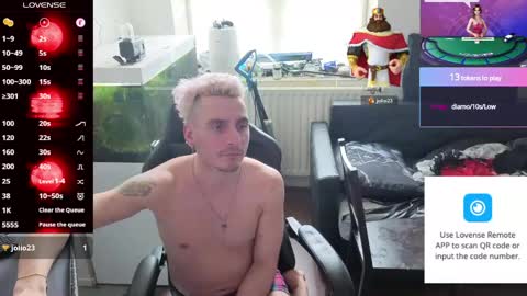 Rayzel online show from 05/16/26, 10:36