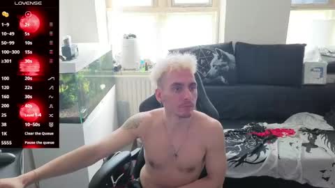 Rayzel White online show from 04/26/26, 09:07