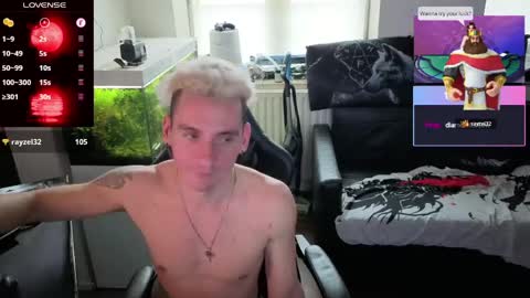 Snapshot of rayzel_white chatting on 05/11/26, 04:04 Rayzel White online show from 05/11/26, 04:04