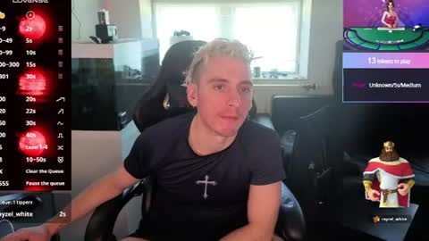 Snapshot of rayzel_white chatting on 06/16/26, 03:14 Rayzel White online show from 06/16/26, 03:14