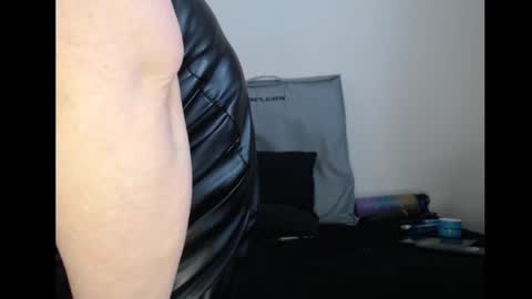 Fannie online show from 03/08/25, 05:22