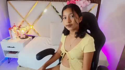 Snapshot of real_doncella_pussy chatting on 06/23/26, 01:31 DONCELLA online show from 06/23/26, 01:31