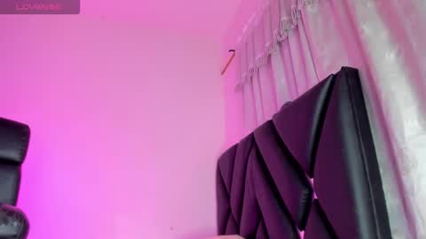 Snapshot of real_sweetbrina chatting on 10/21/25, 04:13 real_sweetbrina online show from 10/21/25, 04:13