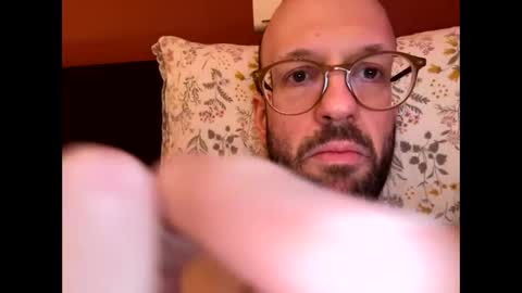 HugeSecret online show from 02/05/26, 02:33