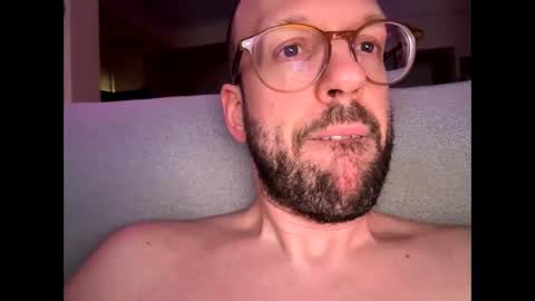 HugeSecret online show from 04/21/26, 03:57