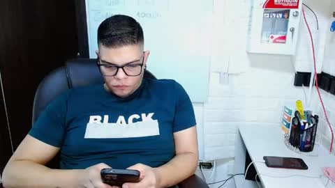 Snapshot of realjoel chatting on 04/18/26, 12:09 Joel online show from 04/18/26, 12:09