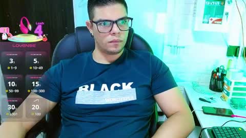 Snapshot of realjoel chatting on 05/04/26, 12:23 Joel online show from 05/04/26, 12:23