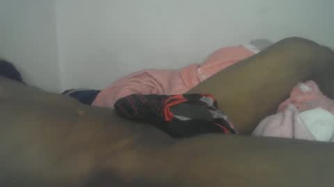 Snapshot of realmenol24k chatting on 05/18/26, 04:07 SexyFlacko online show from 05/18/26, 04:07
