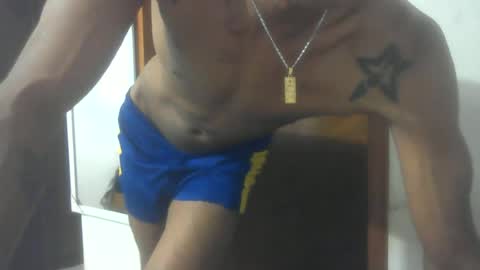 Snapshot of realmenol24k chatting on 06/16/26, 04:26 SexyFlacko online show from 06/16/26, 04:26