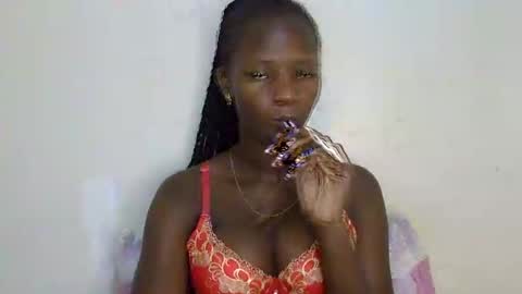 queen online show from 03/10/25, 05:29