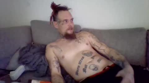 Snapshot of realredrasta chatting on 11/01/25, 11:23 RedRasta online show from 11/01/25, 11:23