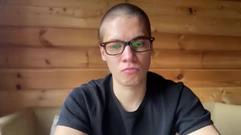 Snapshot of realsupermichael chatting on 10/31/25, 10:38 AliceEve online show from 10/31/25, 10:38