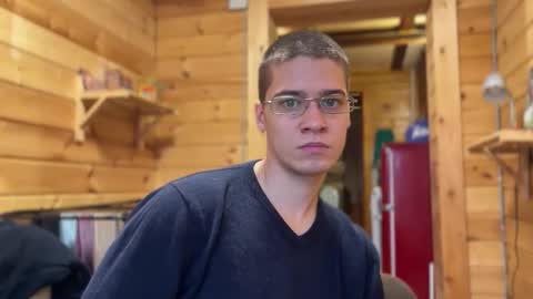 Snapshot of realsupermichael chatting on 12/01/25, 10:09 AliceEve online show from 12/01/25, 10:09