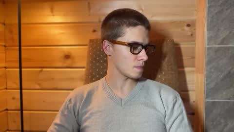 Snapshot of realsupermichael chatting on 12/18/25, 11:05 AliceEve online show from 12/18/25, 11:05