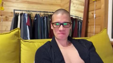 Snapshot of realsupermichael chatting on 02/10/26, 08:24 AliceEve online show from 02/10/26, 08:24