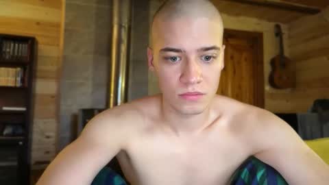 Snapshot of realsupermichael chatting on 03/02/26, 06:58 AliceEve online show from 03/02/26, 06:58