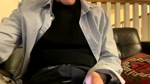 Snapshot of reasonablycurious chatting on 11/17/25, 12:49 reasonablycurious online show from 11/17/25, 12:49