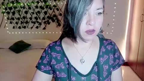 Rebbeca online show from 12/17/25, 12:00