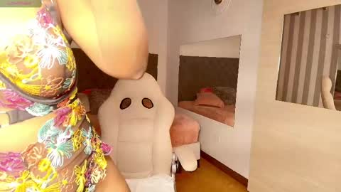 I invite you to my birthday on November 3th  online show from 02/10/25, 03:46