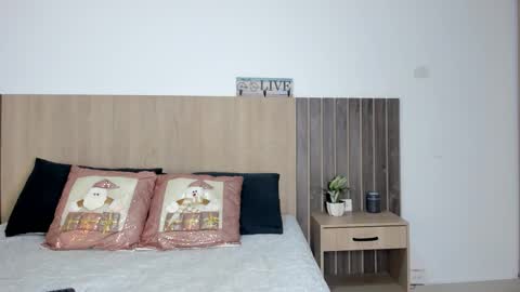 I invite you to my birthday on November 3th  online show from 01/08/26, 08:22