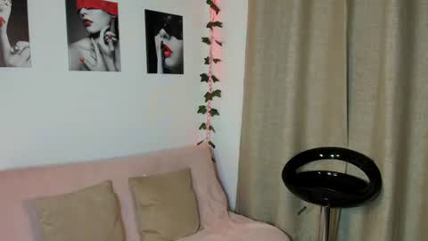 Snapshot of rebeca_marchetti chatting on 07/21/26, 01:02 Rebeca Marchetti online show from 07/21/26, 01:02