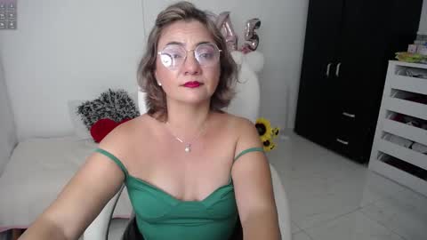 REBECA online show from 01/25/25, 02:26