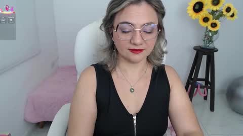 REBECA online show from 09/18/25, 11:56